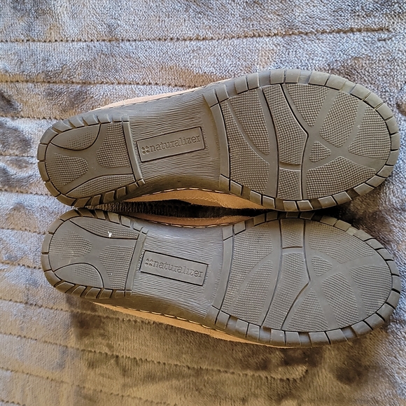 Naturalizer Slip On Loafer - Picture 2 of 6